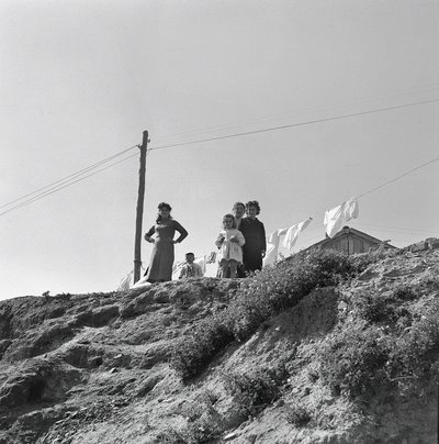 KOBIETY I DZIECI, KTÓRE ROZPOWSZECHNIAŁY BUCATO autorstwa Ando Gilardi