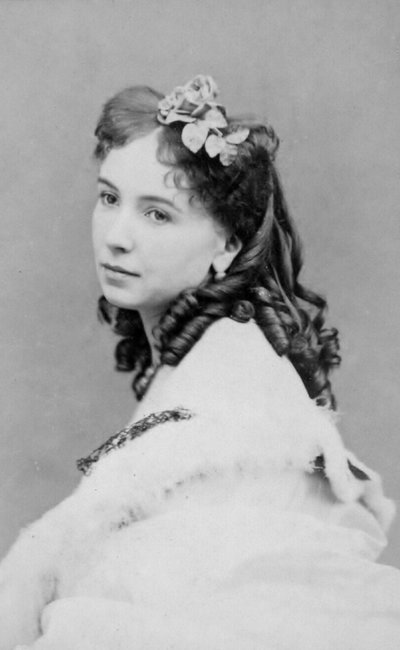 Cora Pearl (A05) autorstwa Andre Adolphe Eugene Disderi