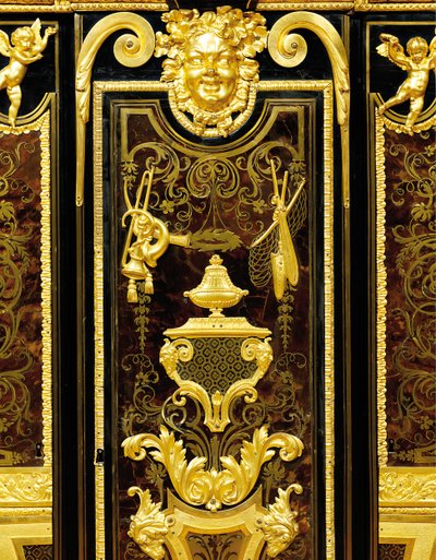 Petit Armoise Ludwika XIV, ok. 1700-10 (ormolu, mosiądz, szylkret, heban i intarsja) autorstwa Andre Charles (attr. to) Boulle