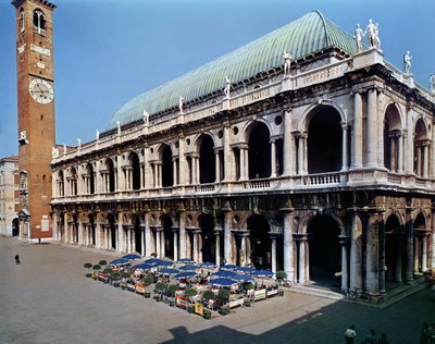 Widok fasady bazyliki Palladiana, zbudowanej w latach 1549-1614 autorstwa Andrea Palladio