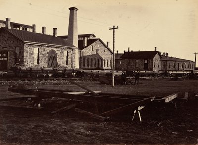 Płyta 17. Laramie Machine Shops, od południowego zachodu, 1869 r. (zdjęcie) autorstwa Andrew Joseph Russell