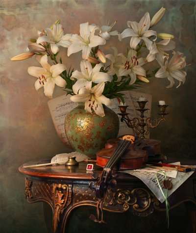 Lilie w stylu vintage i skrzypce autorstwa Andrey Morozov