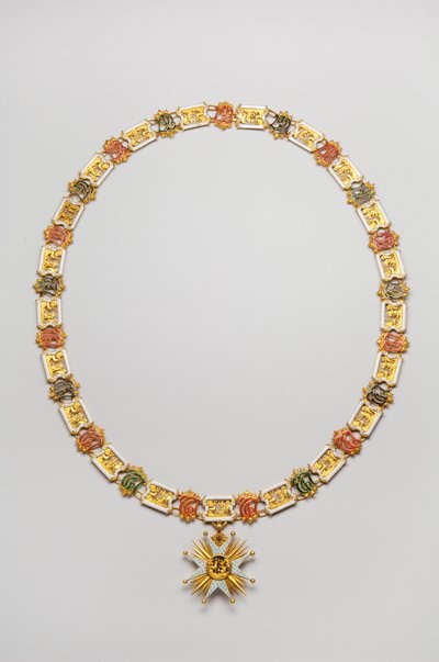 Królestwo Baviere - Order Świętego Huberta: naszyjnik noszony przez Luitpolda, księcia en Baviere (1890-1973) - Koniec XVIII wieku - Złoto i Emaux - Naszyjnik: L 122 cm; waga 460 g (zawieszka w komplecie) - Zawieszka: D 7,5 cm - Kolekcja prywatna autorstwa Anonymous Anonymous