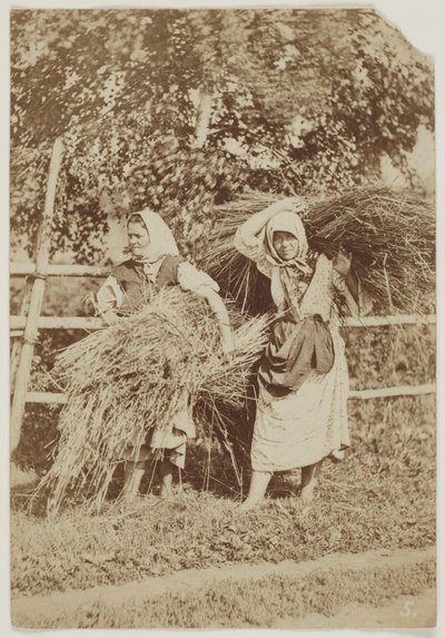 Rosyjskie chłopki, ok. 1855 r. (odbitka na papierze solonym z negatywu na papierze woskowym) autorstwa Anonymous Anonymous