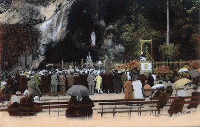 Jaskinia w Lourdes - Hautes Pyrenees (65) około 1900 roku. autorstwa Anonymous Anonymous