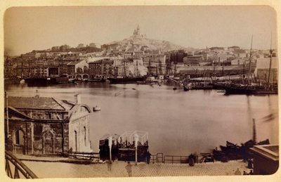 Marsylia i okolice około 1885 -1890: Stary port i Notre Dame de la Garde, kolekcja prywatna autorstwa Anonymous Anonymous