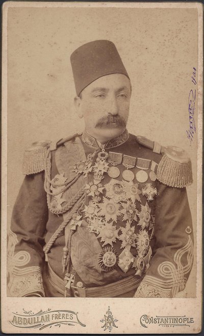 portrait du sultan Abdulhamid II (Abd ul Hamid, Abd-ul-Hamid, Abdulhemit, Abdul Hamid, Abdul-Hamid, Abd al Hamid, Abd al-Hamid) (1842-1918) - Sułtan Abduelhamid II (1842-1918), Cesarz Osmanów, Kalif Wiernych, Anonimowy. Fotografia autorstwa Anonymous Anonymous