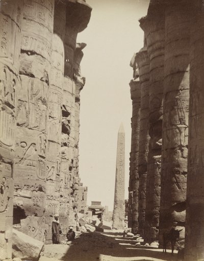 کالمونه او اوبیلسک په کارناکپولي کې autorstwa Antonio Beato