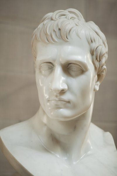 Napoleon Bonaparte (marmur) autorstwa Antonio Canova