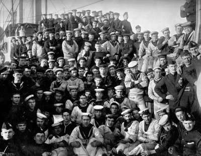 Kompania krążownika pierwszej klasy HMS Imperieuse, 1896 r. autorstwa Arthur Debenham