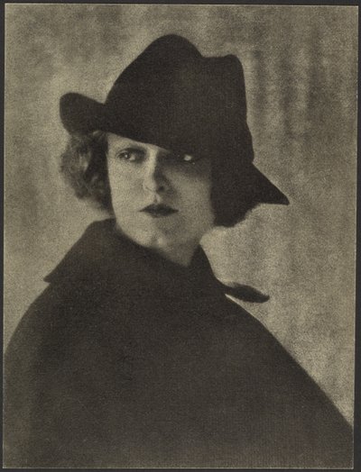 [Portret niezidentyfikowanej hollywoodzkiej aktorki]. autorstwa Arthur F. Kales