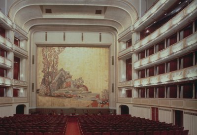 Widownia Wiedeńskiej Opery Państwowej przedstawiająca scenę z Orfeusza, zniszczona w 1945 r., odbudowana i ponownie otwarta w 1955 r. autorstwa Austrian Photographer