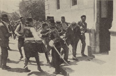 Aresztowanie Gavrilo Principa po zabójstwie arcyksięcia Franciszka Ferdynanda Austrii w Sarajewie autorstwa Austrian Photographer