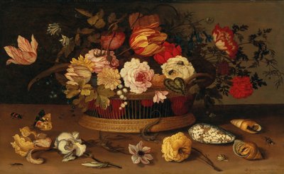 Wiklinowy kosz z kwiatami i muszlami na kamiennej półce. autorstwa Balthasar van der Ast