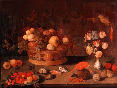 Martwa natura brzoskwini, jabłek i winogron w wiklinowym koszu, kwiaty w chińskim wazonie i dwie papugi na stole autorstwa Balthasar van der(follower of) Ast