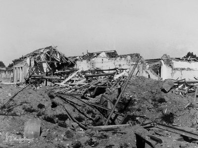 Bombardowania Sermide: budynki zniszczone podczas II wojny światowej autorstwa Bayard and Bertall