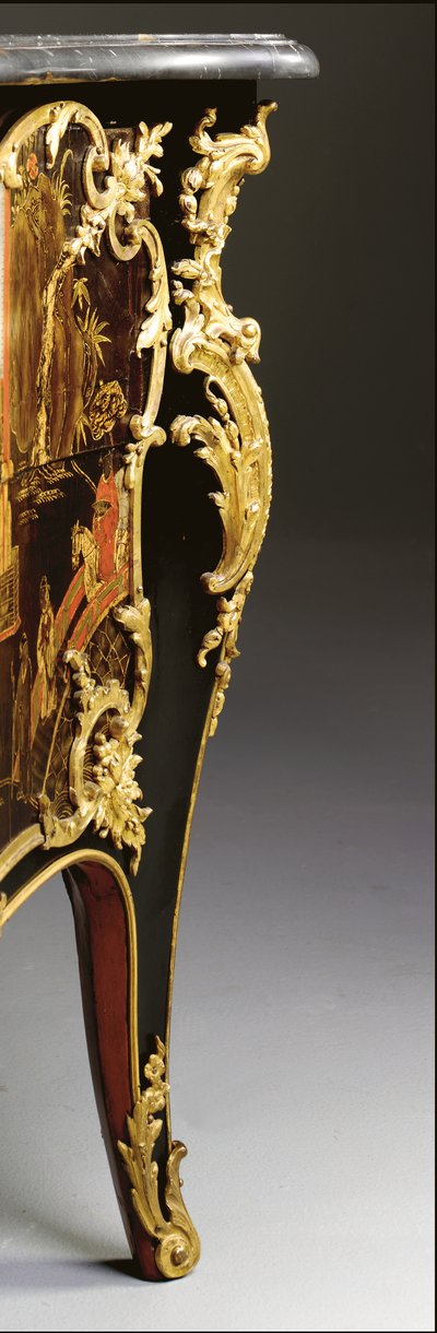 Komoda Ludwika XV, ok. 1740 (oprawa ormolu w chińskiej czerni, polichromowany i złocony lakier, serpentyna, marmur i wernis) autorstwa Bernard van Risamburgh