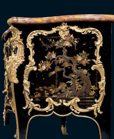 Komoda, ok. 1745 (japoński lakier na ormolu i ebonizowane drewno) autorstwa Bernard van Risenburgh II