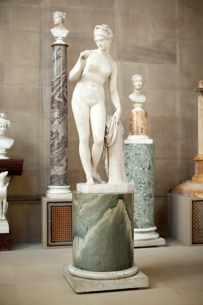 Wenus ze złotym jabłkiem autorstwa Bertel Thorvaldsen