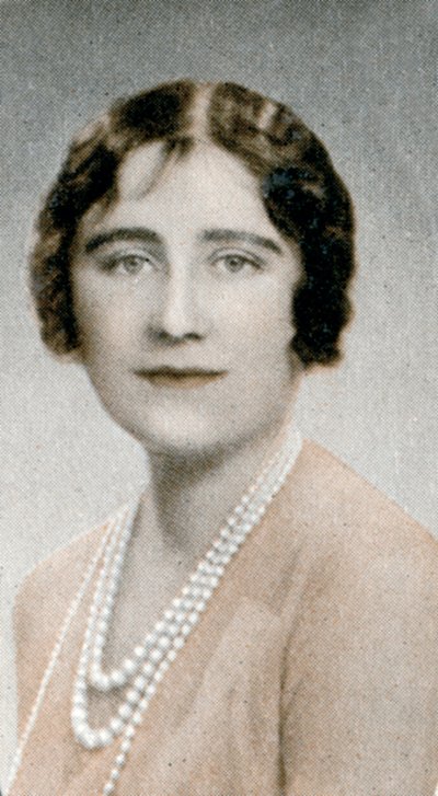 JKW Księżna Yorku 1900-2002, 1935. autorstwa Bertram Park
