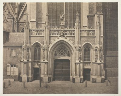 Bez tytułu [Południowa fasada transeptu katedry św. Michała i św. Guduli w Brukseli, Belgia] autorstwa Bisson Frères