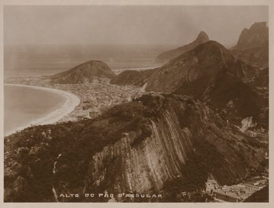Widok ze szczytu góry Sugarloaf, Rio de Janeiro (zdjęcie czarno-białe) autorstwa Brazilian Photographer