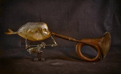 Surrealistyczny rybi róg autorstwa Brig Barkow