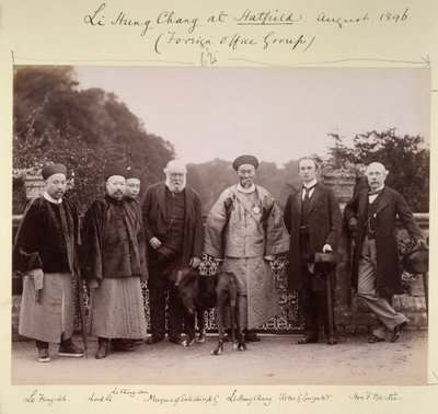 Li Hung Chang w Hatfield (Foreign Office Group), sierpień 1896 (zdjęcie czarno-białe) autorstwa British Photographer