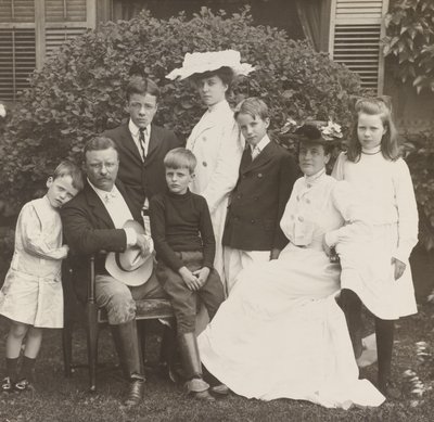 Prezydent Theodore Roosevelt, jego żona Edith i rodzina autorstwa Brothers Pach