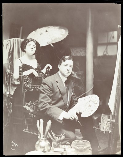 Harrison Fisher and Model, 1908-9 (srebrny odbitka żelatynowa) autorstwa Byron Company