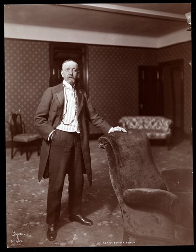 Henry Arthur Jones, 1905 (odbitka żelatynowa) autorstwa Byron Company