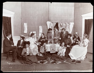 Pani G.G. Haines, Przyjęcie herbaciane w przebieralni, 1902 (srebrny odbitka żelatynowa) autorstwa Byron Company