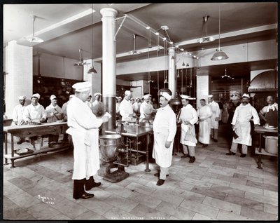 Kuchnia w hotelu Manhattan, 1902 (odbitka żelatynowa) autorstwa Byron Company