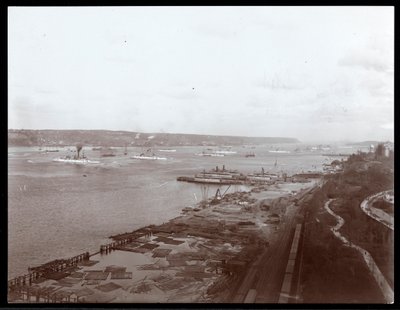 Widok okrętów wojennych USA na rzece Hudson podczas wizyty księcia Ludwika Battenberga, 1905 (srebrny odbitka żelatynowa) autorstwa Byron Company