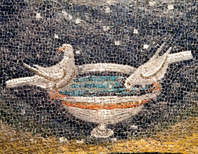 Sztuka bizantyjska: „Gołębie pijące przy fontannie” Fragment mozaiki. ok. 425 Mauzolee Galli Placydii (390-450), cesarzowa rzymska. Rawenna Włochy autorstwa Byzantine