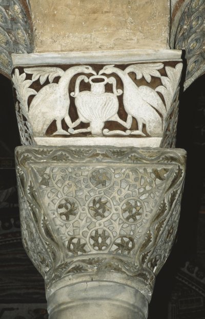 Zdobiona stolica z wnętrza autorstwa Byzantine School