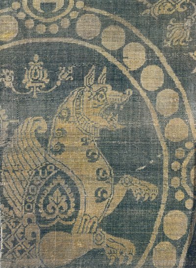 Tkanina przedstawiająca simurgha w oprawie z koralików, z Konstantynopola (jedwab) (detal) autorstwa Byzantine School