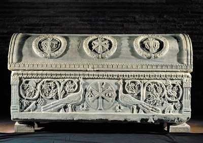 Sarkofag biskupa Teodora (marmur) autorstwa Byzantine School