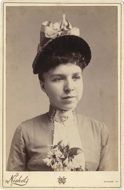 Portret kobiety, lata 1880-1890 (zdjęcie) autorstwa C.W. Nichols