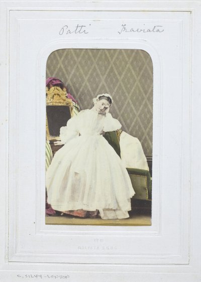 Adelina Patti, Traviata, 1860-69. autorstwa Camille Silvy