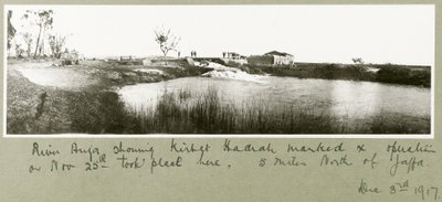 Rzeka Auja, ukazująca Khirbet Hadrah, 3 grudnia 1917 autorstwa Capt. Arthur Rhodes