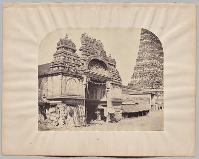 Wejście do świątyni Meenakshi Sundareswarar, Madurai autorstwa Captain Linnaeus Tripe