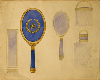 Wybór wzorów z Domu Carla Faberge, w tym owalne lusterko ręczne, mniejsze lusterko i dwie zamontowane butelki autorstwa Carl Fabergé