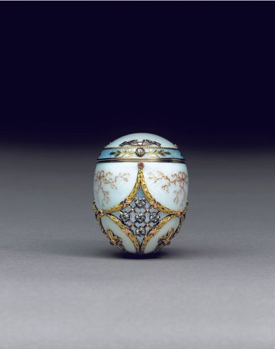 Rzadkie, wysadzane klejnotami, dwukolorowe bonbonniere z jajek, 1896-1908 autorstwa Carl Fabergé