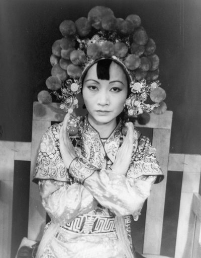 Anna May Wong w "Turandot" w Westport autorstwa Carl Van Vechten