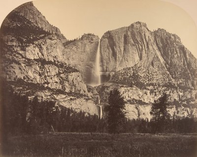 2637 stóp Yosemite Fall, widok z przodu, 1861. autorstwa Carleton Emmons Watkins