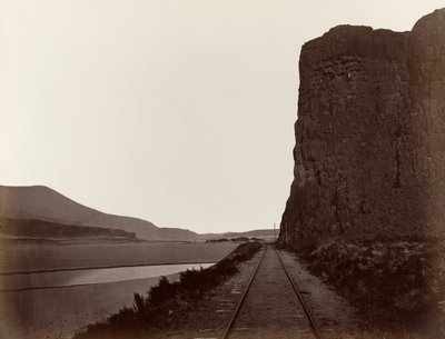 Przylądek Horn w pobliżu Celilo, 1867. autorstwa Carleton Emmons Watkins