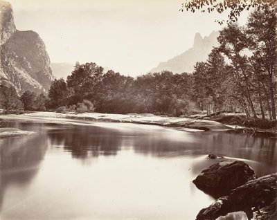 Patrząc w górę Yosemite Valley, ca. 1872, wydrukowany ca. 1876. autorstwa Carleton Emmons Watkins