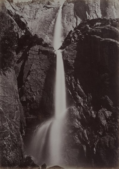 Wodospad Yosemite, widok z dołu, ok. 1878 r. (odbitka albuminowa) autorstwa Carleton Emmons Watkins