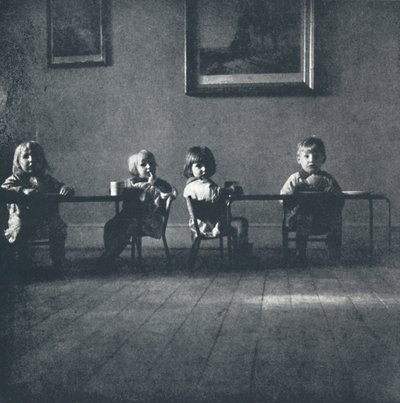 Wnętrze z postaciami siedzącymi, 1941 autorstwa Cecil Beaton